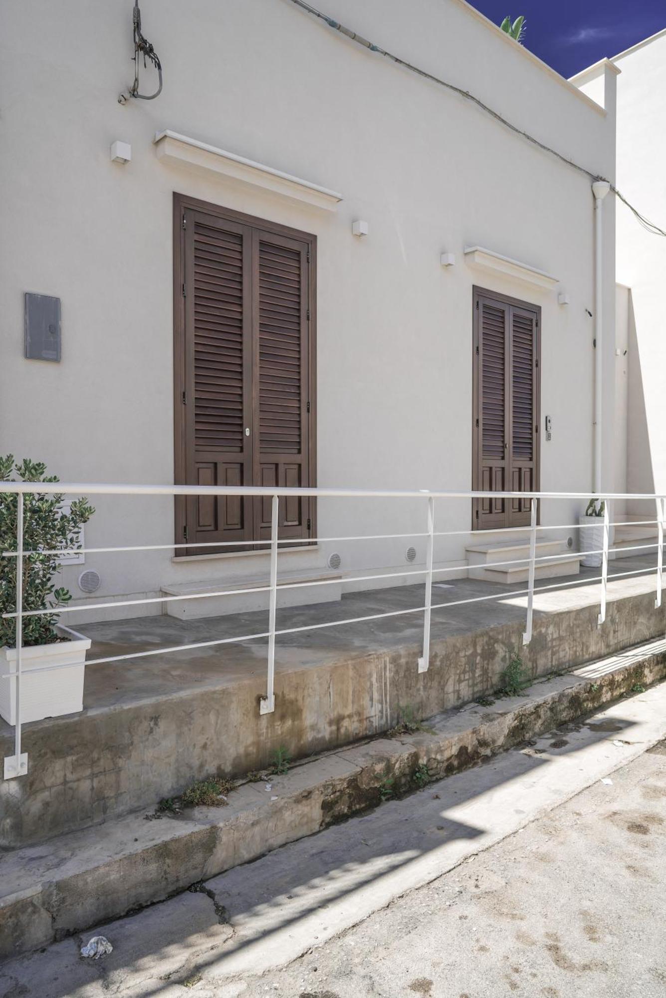 Casa Azzurra Rooms E Apartment Terrasini Eksteriør bilde