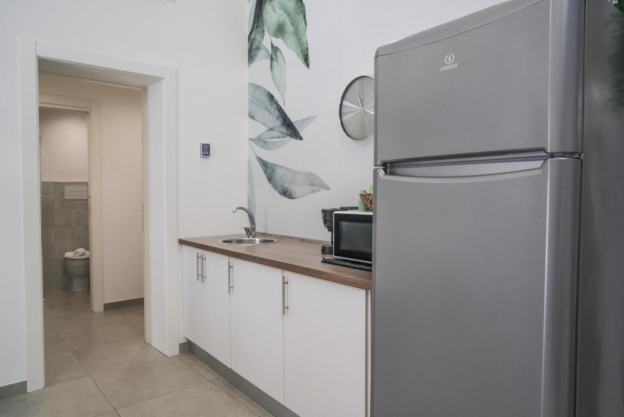 Casa Azzurra Rooms E Apartment Terrasini Eksteriør bilde