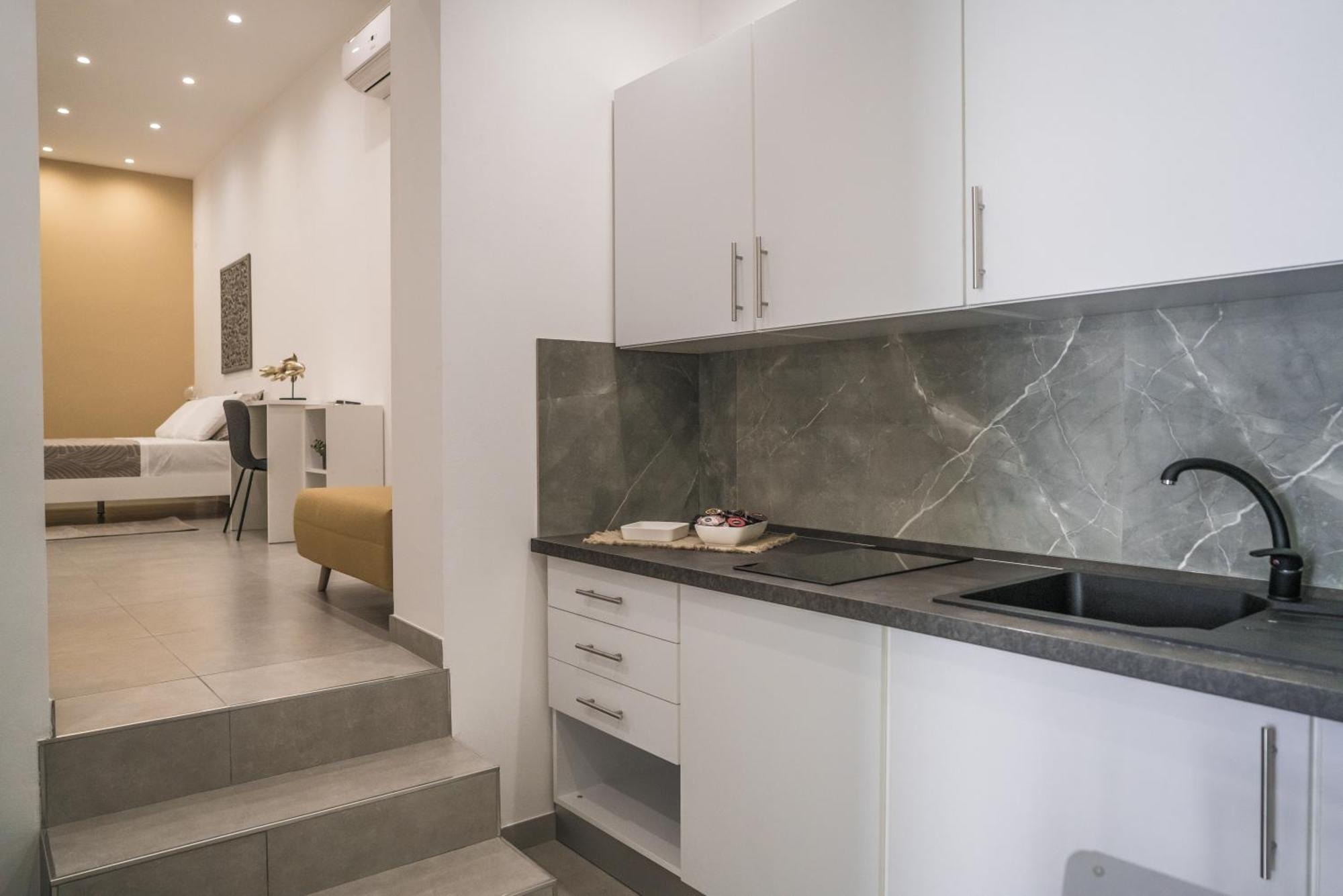Casa Azzurra Rooms E Apartment Terrasini Eksteriør bilde